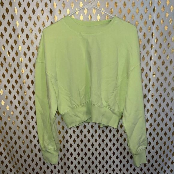 NWT Wild Fable Women's Cropped Crewneck Pullover Sweatshirt Lemon Yellow size L - Picture 3 of 6